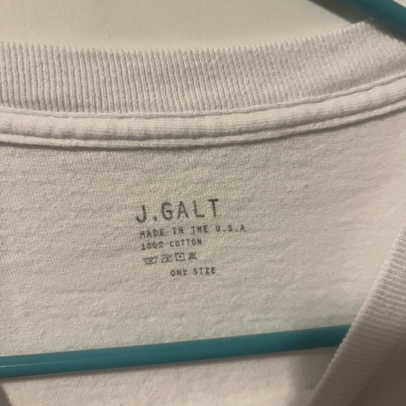 Brandy Melville New York crop t-shirt. One size, but fits xs-large - Picture 2 of 3